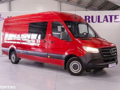 Culoarerosu Utilizat 2021 Mercedes Sprinter Van | 23.900 EUR (Scump)