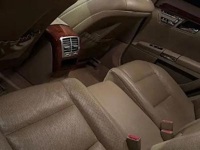 Second-hand Mercedes S350 211 CP (155 kW) 2010 Berlinǎ