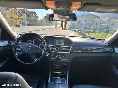 Mercedes E220