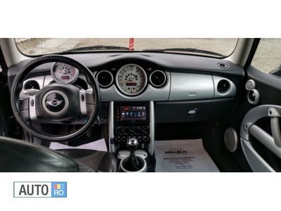 Negru Utilizat 2004 Mini ONE Hatchback | 2.999 EUR