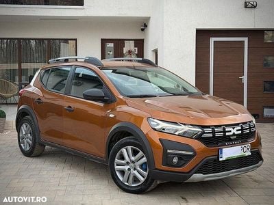 Culoaremaro Second-hand 2022 Dacia Sandero Expression | 8.800 EUR (Super Preț)