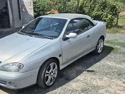 Utilizat 2001 Renault Mégane | 2.200 EUR