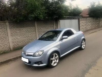 Utilizat 2006 Opel Tigra | 900 EUR