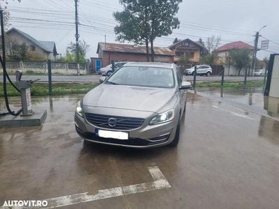 Culoarebej Utilizat 2013 Volvo V60 Break | 9.490 EUR (Puțin scump)