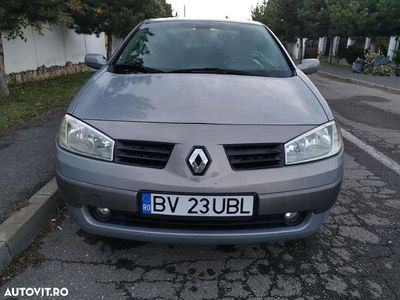 Culoareargint Utilizat 2004 Renault Mégane Cabriolet Dynamique Cabrio | 2.000 EUR
