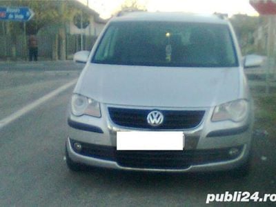Utilizat 2008 VW Touran Monovolum | 5.400 EUR (Scump)