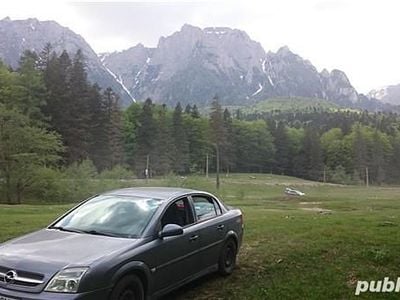 Second-hand Opel Vectra 120 CP (88 kW) 2004 Gri Berlinǎ