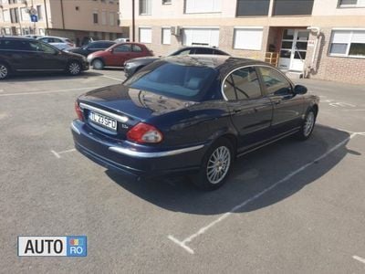 Second-hand Jaguar X-type 155 CP (114 kW) 2006 Albastru Berlinǎ