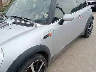 Utilizat 2003 Mini ONE Hatchback | 12.000 EUR