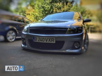 Second-hand Opel Astra 115 CP (84 kW) 2006 Gri Hatchback