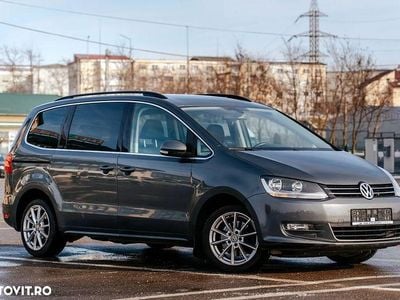 Second-hand VW Sharan Style 140 CP (102 kW) 2011 Culoareargint Monovolum