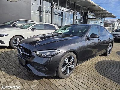 Second-hand Mercedes C220 200 CP (147 kW) 2022 Culoarenegru Berlinǎ