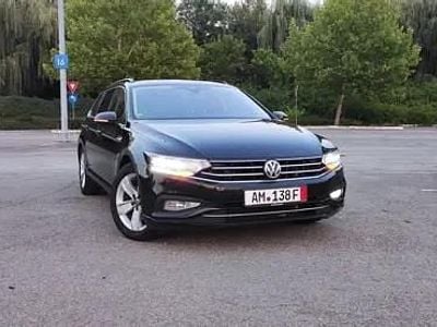 Negru Utilizat 2020 VW Passat Break | 15.800 EUR (Preț OK)