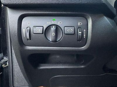 Culoarenegru Second-hand 2014 Volvo V40 Hatchback | 5.700 EUR (Preț bun)