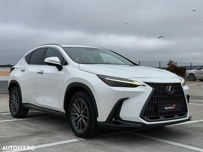 Second-hand Lexus NX450h+ E-FOUR Luxury Line 309 CP (227 kW) 2023 Culoarealb SUV