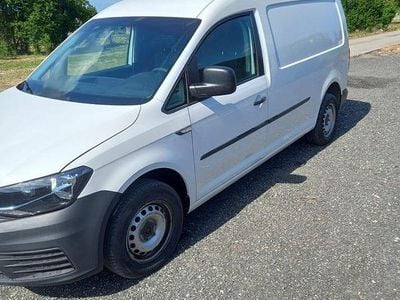 Second-hand VW Caddy 131 CP (96 kW) 2020 Culoarealb Monovolum