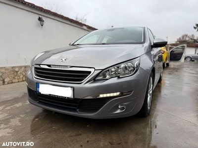 Second-hand Peugeot 308 Allure 99 CP (72 kW) 2015 Culoareargint Hatchback