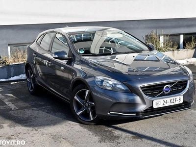 Second-hand Volvo V40 115 CP (84 kW) 2013 Culoaregri Hatchback