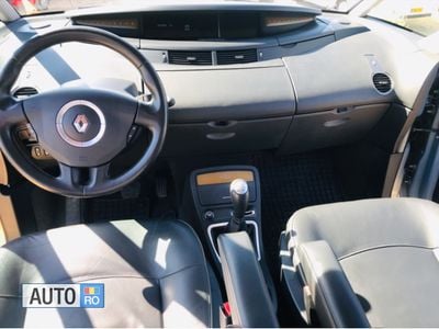 Second-hand Renault Grand Espace 173 CP (127 kW) 2008 Albastru Monovolum