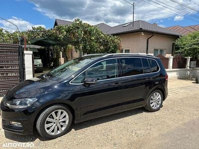 Culoarenegru Second-hand 2015 VW Touran Comfortline Monovolum | 11.500 EUR (Preț OK)