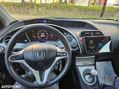 Second-hand Honda Civic Executive 140 CP (102 kW) 2008 Culoareargint Berlinǎ
