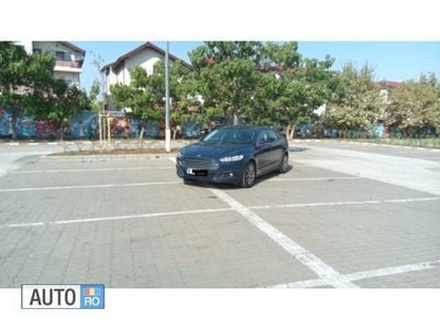 Second-hand Ford Mondeo 160 CP (117 kW) 2017 Albastru Hatchback