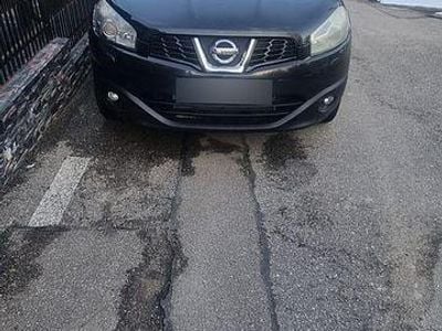 Second-hand Nissan Qashqai Acenta 130 CP (95 kW) 2012 Culoarenegru SUV