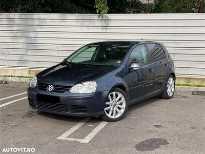 Culoarealbastru Utilizat 2005 VW Golf IV Trendline Hatchback | 2.700 EUR (Preț OK)