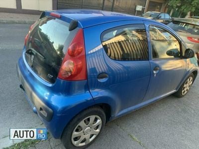 Second-hand Peugeot 107 68 CP (50 kW) 2011 Albastru Hatchback