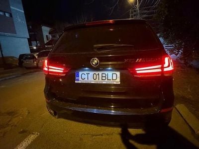Second-hand BMW X5 381 CP (280 kW) 2015 Culoarenegru SUV