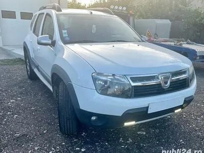 Alb Utilizat 2013 Dacia Duster Lauréate SUV | 5.400 EUR (Preț OK)