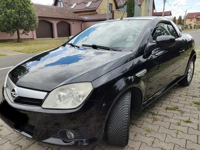 Second-hand Opel Tigra 90 CP (66 kW) 2007 Negru