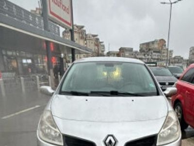 second-hand Renault Clio unic proprietar