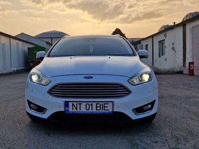 second-hand Ford Focus 2.0 TDCi Powershift Titanium