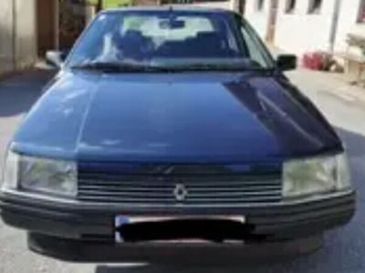 Albastru Utilizat 1985 Renault R25 Hatchback | 1.990 EUR
