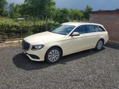 Mercedes E200