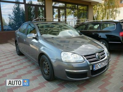 Second-hand VW Jetta Trendline 102 CP (75 kW) 2006 Gri  metalizat Berlinǎ