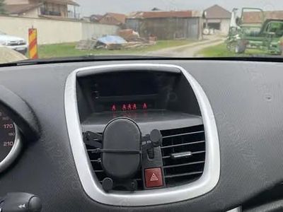 Utilizat 2011 Peugeot 207 Berlinǎ | 3.100 EUR (Puțin scump)