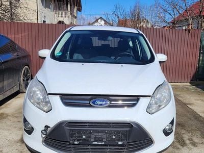 Second-hand Ford C-MAX SYNC Edition 100 CP (73 kW) 2014 Culoarealb Monovolum