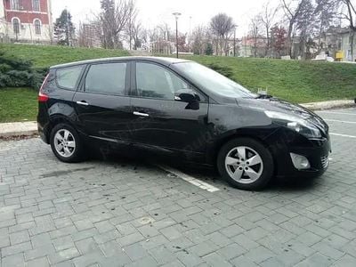 Negru Utilizat 2011 Renault Grand Scénic III Monovolum | 3.690 EUR