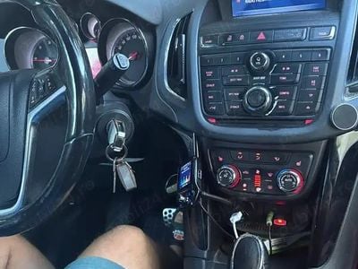 Second-hand Opel Zafira 163 CP (119 kW) 2012 Monovolum