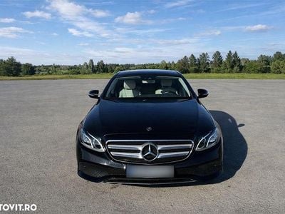 Culoarenegru Utilizat 2018 Mercedes E220 Berlinǎ | 33.000 EUR (Puțin scump)