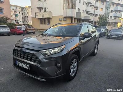 Second-hand Toyota RAV4 Hybrid 220 CP (161 kW) 2020 SUV
