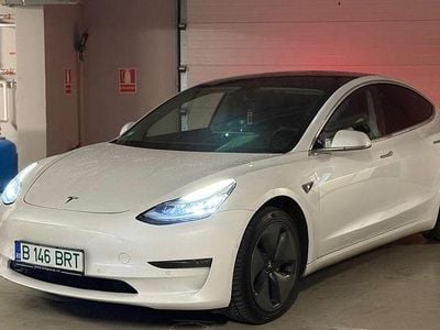 Culoarealb Second-hand 2021 Tesla Model 3 Berlinǎ | 21.400 EUR (Preț bun)