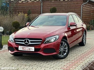 Second-hand Mercedes C250 204 CP (150 kW) 2015 Culoarerosu Break