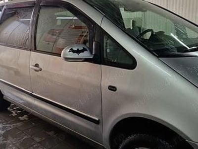 Second-hand VW Sharan 115 CP (84 kW) 2009 Gri Monovolum