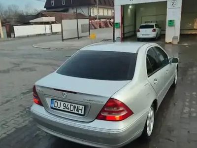 Mercedes C180