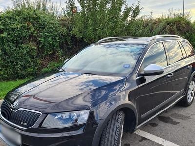 Second-hand Skoda Octavia Scout Scout 4x4 150 CP (110 kW) 2016 Negru Break