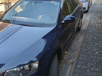 Culoarealbastru Utilizat 2016 Skoda Octavia Ambition Hatchback | 10.500 EUR (Preț OK)