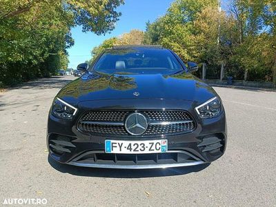 Culoarenegru Utilizat 2022 Mercedes E220 AMG line Berlinǎ | 29.990 EUR (Scump)